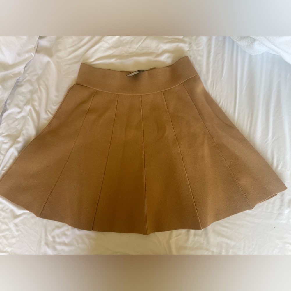 Club Monaco tan flare skirt size M